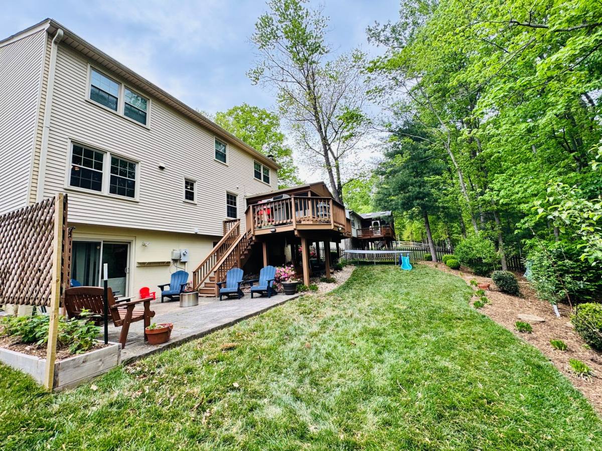 House for rent at 12525 Hedges Run Dr, Woodbridge, VA 22191
