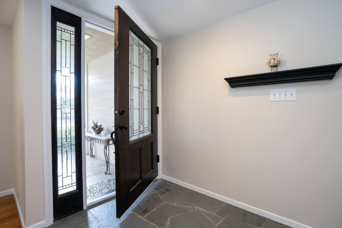 House for rent at 825 Tyburn Rd, Palos Verdes Peninsula, CA 90274