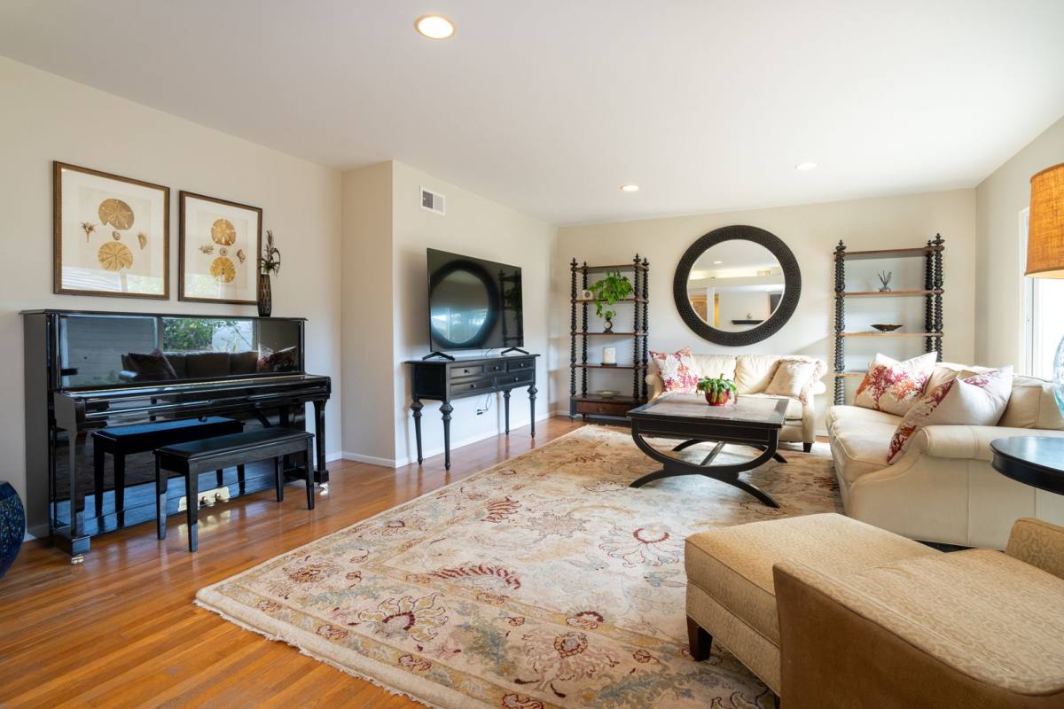 House for rent at 825 Tyburn Rd, Palos Verdes Peninsula, CA 90274