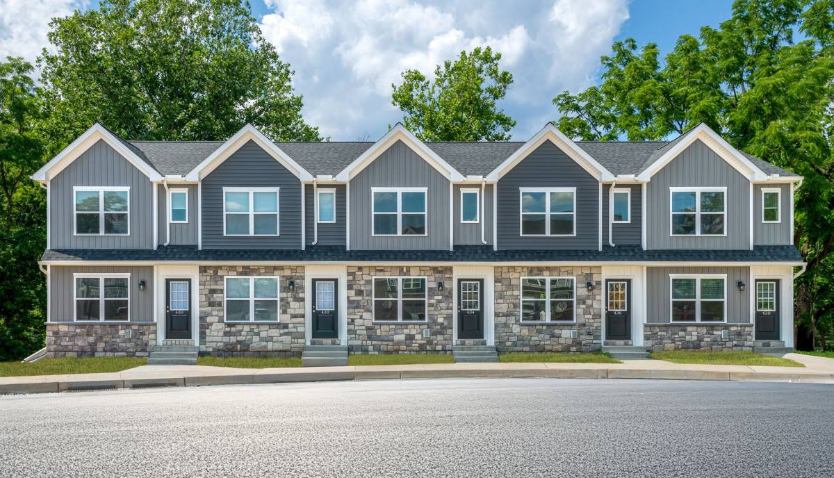 Townhouse for rent at 412 Lindsay Dr, Mechanicsburg, PA 17050