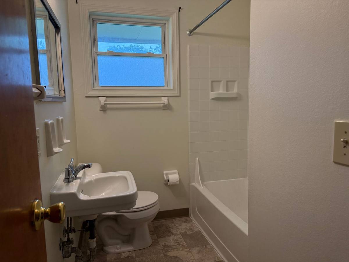 House for rent at 1140 Eastfield Rd, Columbus, OH 43085