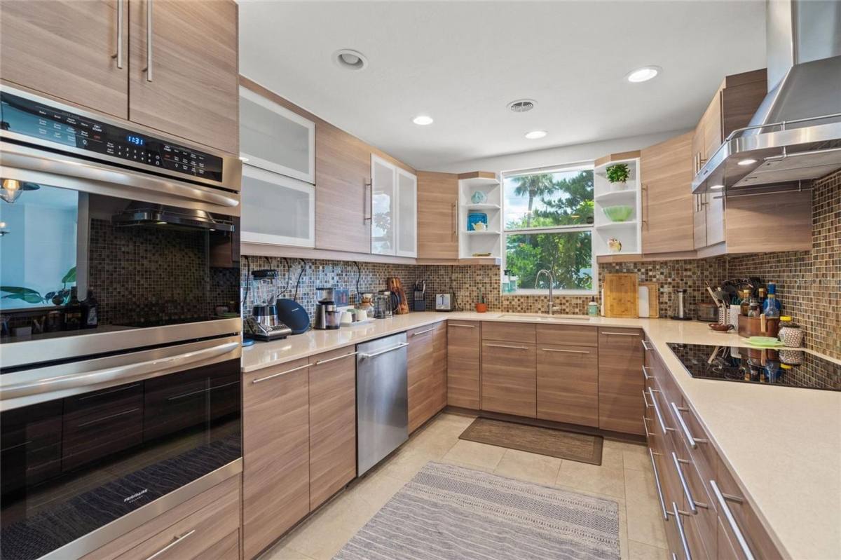 House for rent at 4801 Sarasota Ave, Sarasota, FL 34234