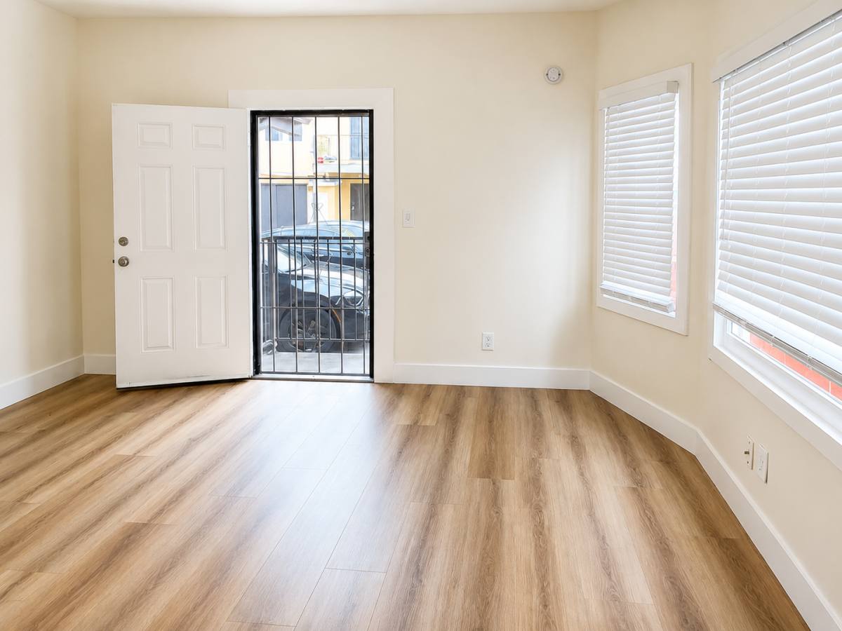 Apartment for rent at 1308-1310 1 2 E, Long Beach, CA 90813