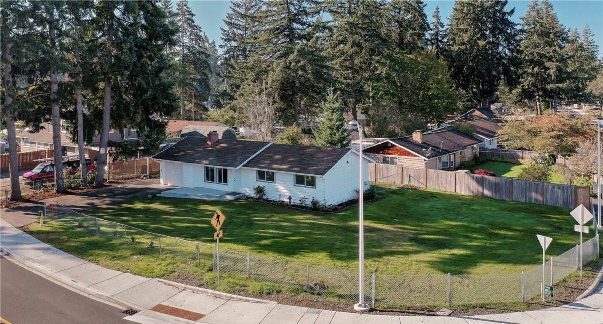 House for rent at 12208 Edgewood Ave SW, Lakewood, WA 98499