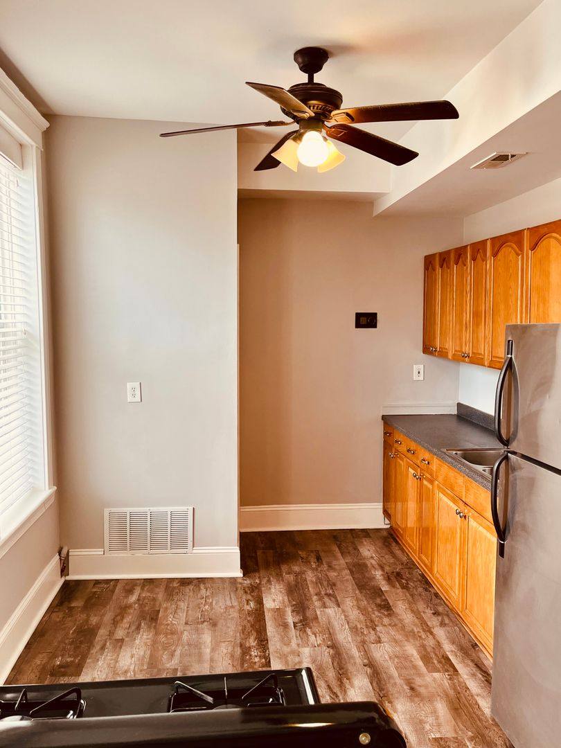 Apartment for rent at 1700 W 19th St, Chicago, IL 60608