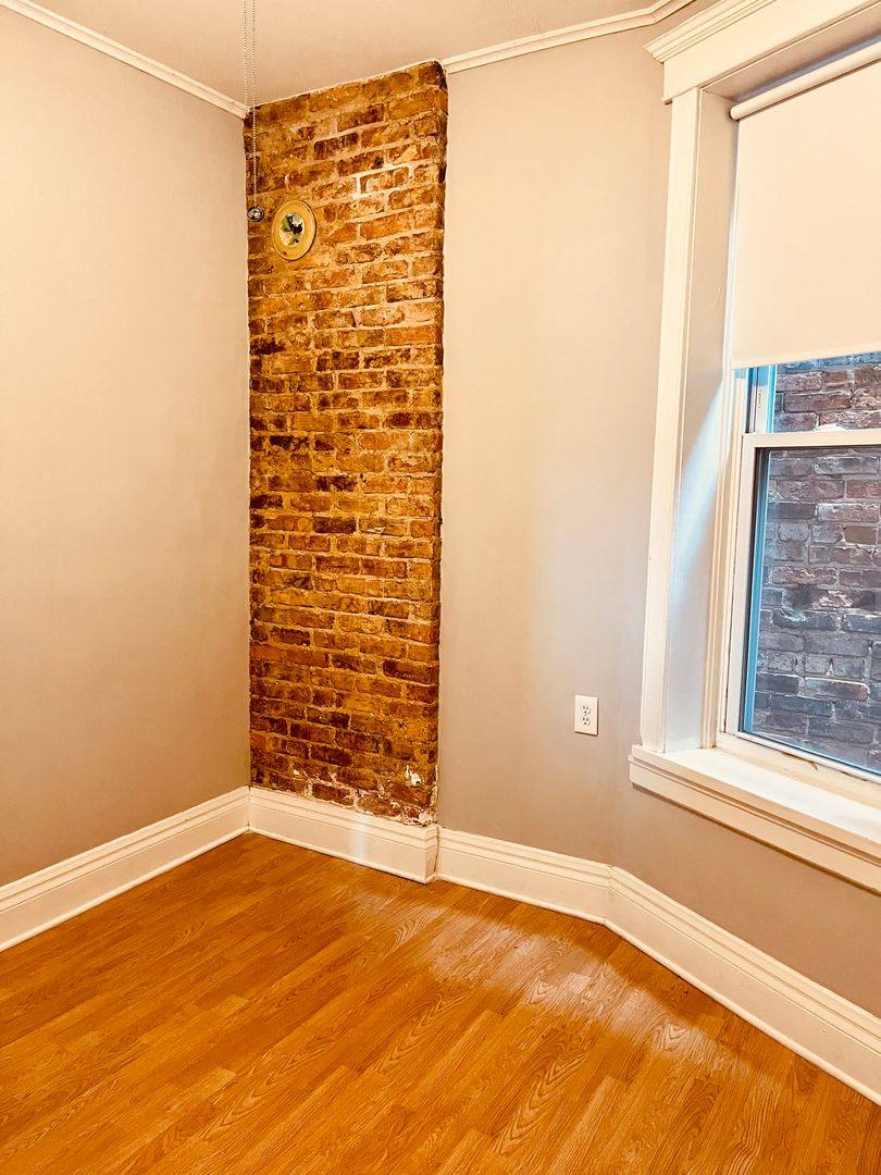 Apartment for rent at 1700 W 19th St, Chicago, IL 60608