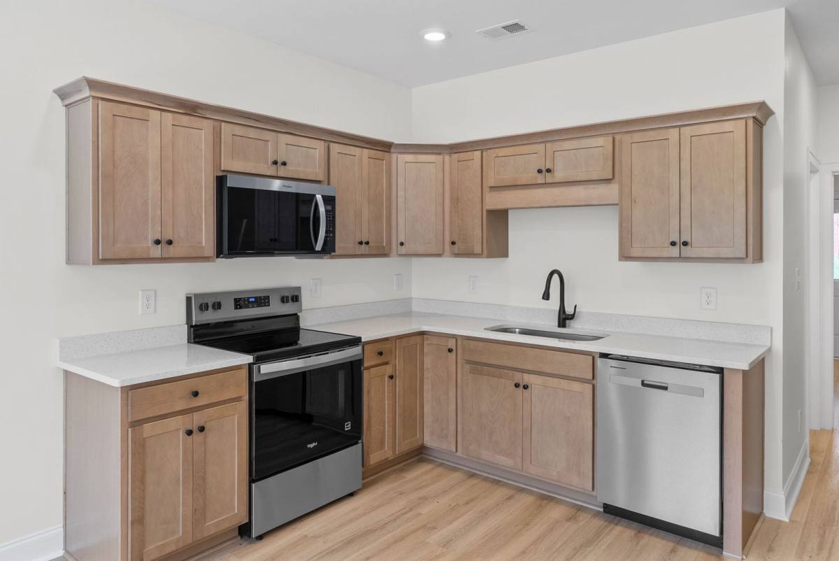 Townhouse for rent at 320-330 S 7th St, Clarksville, TN 37040