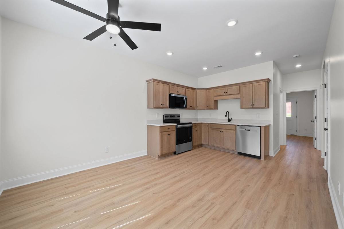 Townhouse for rent at 320-330 S 7th St, Clarksville, TN 37040