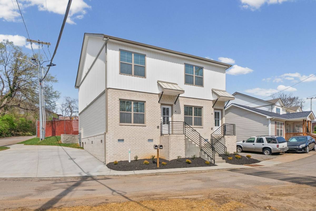 Townhouse for rent at 320-330 S 7th St, Clarksville, TN 37040