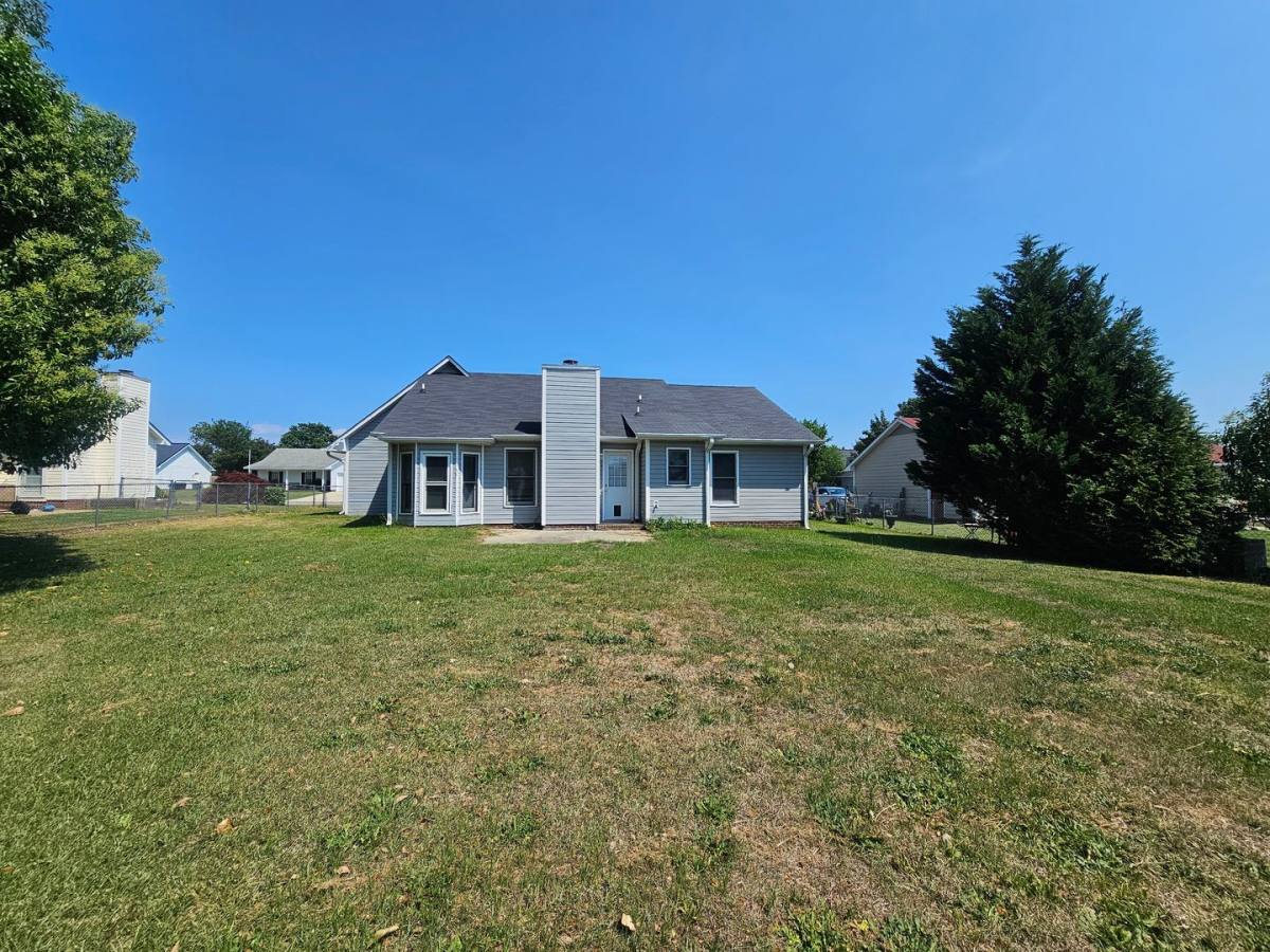House for rent at 310 Buckeye Dr, Raeford, NC 28376