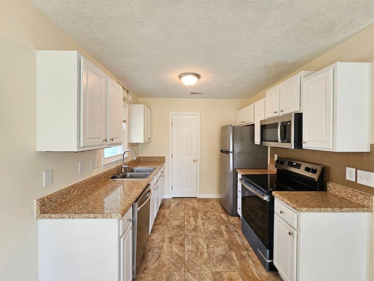 House for rent at 310 Buckeye Dr, Raeford, NC 28376