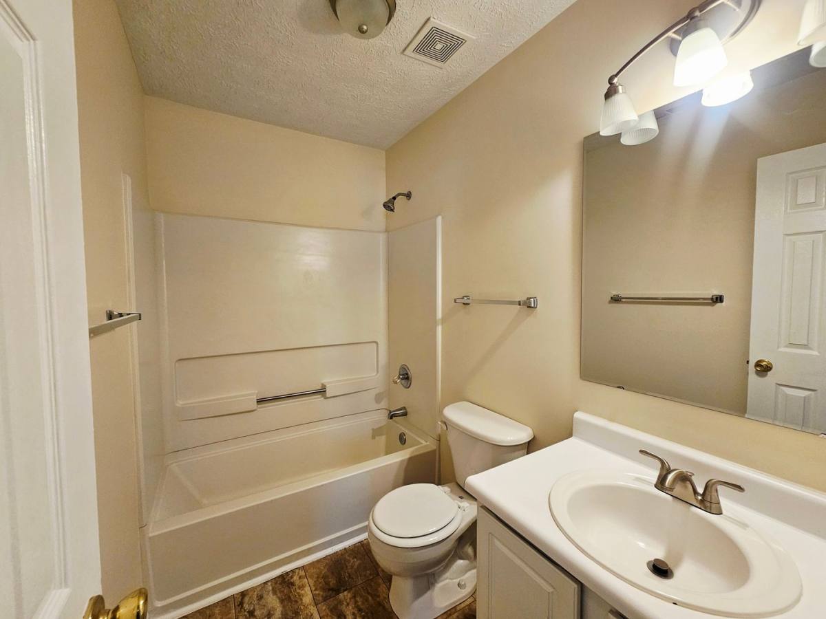 House for rent at 310 Buckeye Dr, Raeford, NC 28376