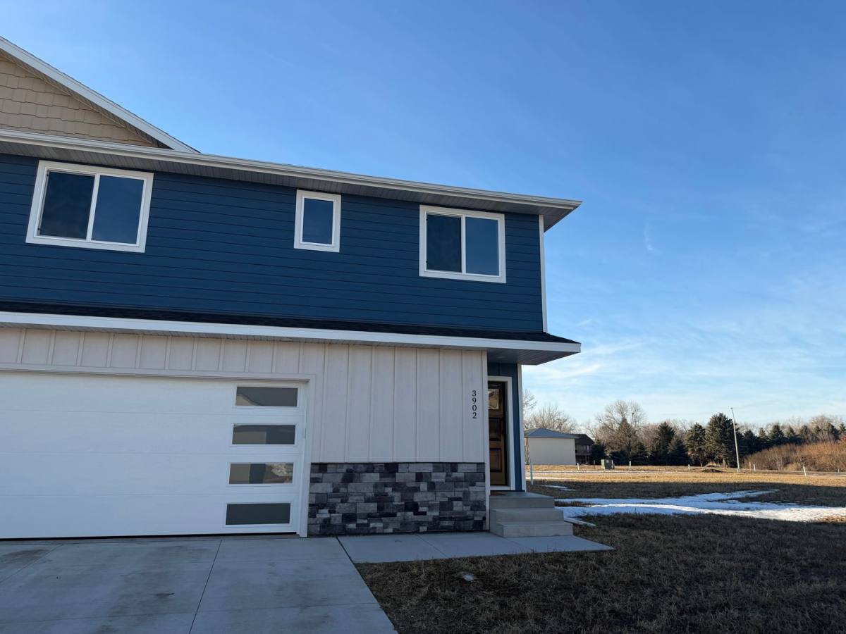 House for rent at 3902 S Caballo Court, Sioux Falls, SD 57106
