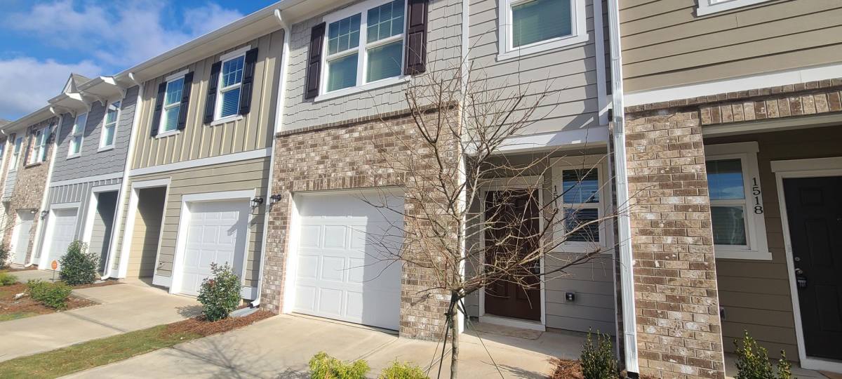 Townhouse for rent at 1516 Vernon Blvd, Decatur, GA 30035