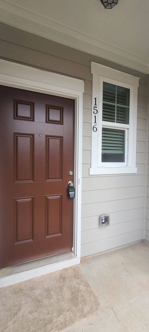 Townhouse for rent at 1516 Vernon Blvd, Decatur, GA 30035