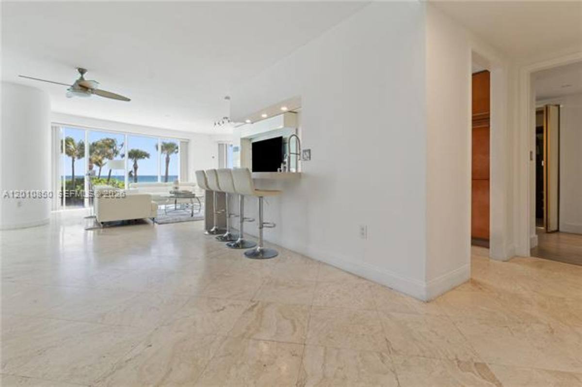 Apartment for rent at 18671 Collins Ave, North Miami Beach, FL 33160