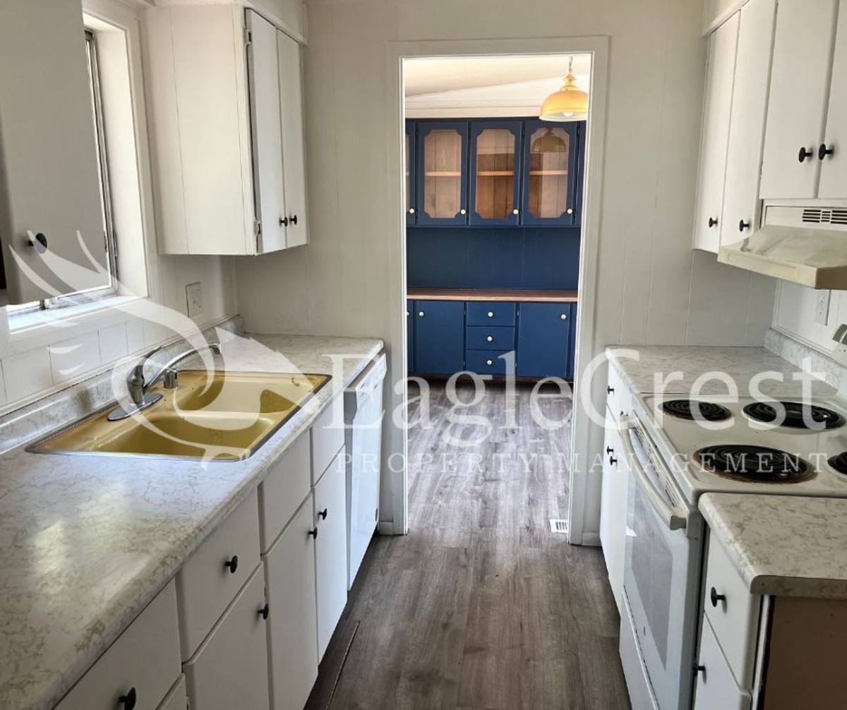 House for rent at 1913 J St, Walla Walla, WA 99362