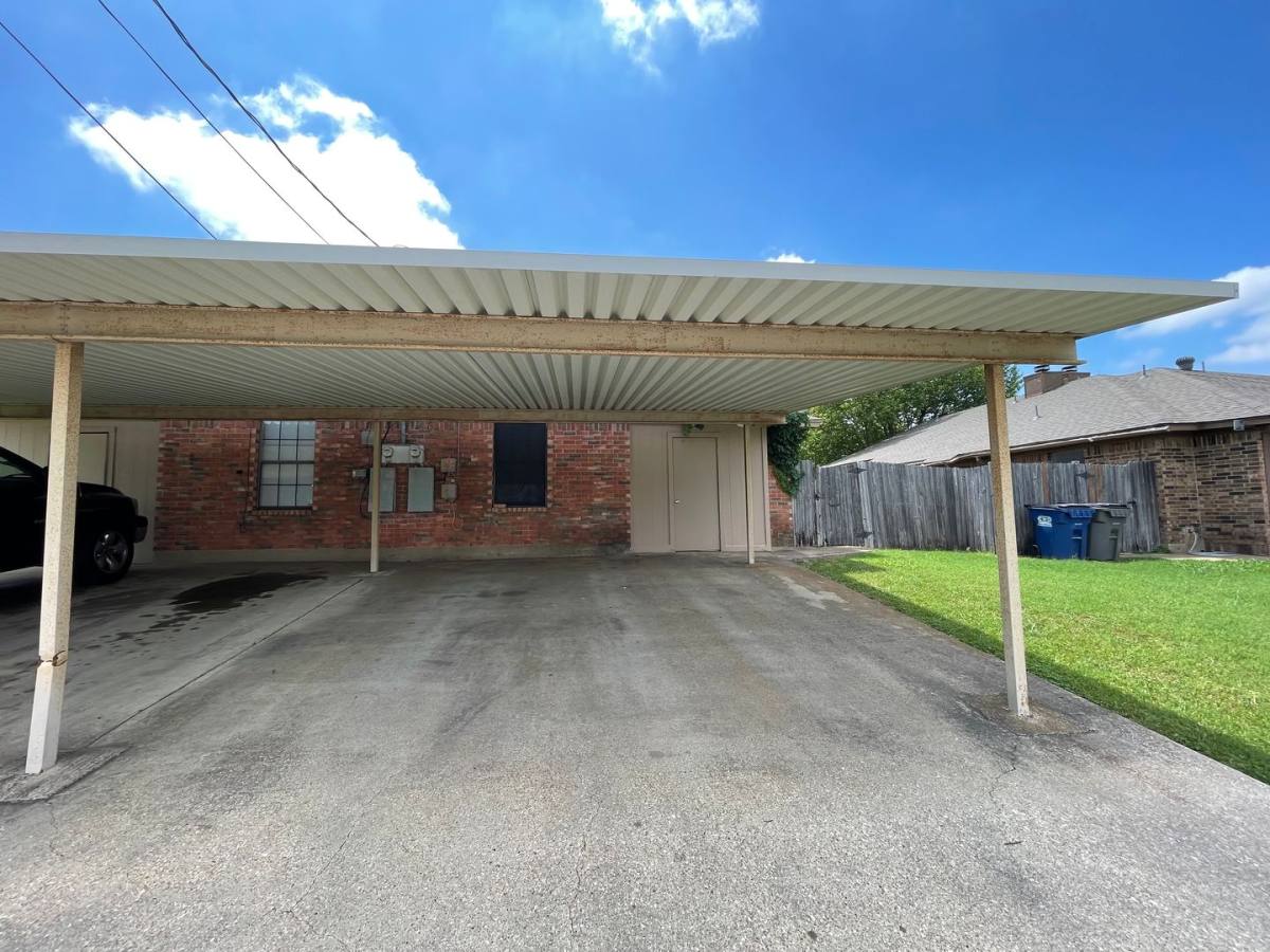 House for rent at 1754 Carrington Dr, Red Oak, TX 75154