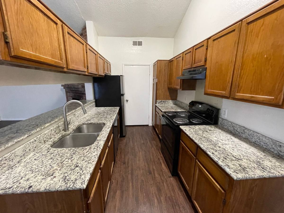 House for rent at 1754 Carrington Dr, Red Oak, TX 75154