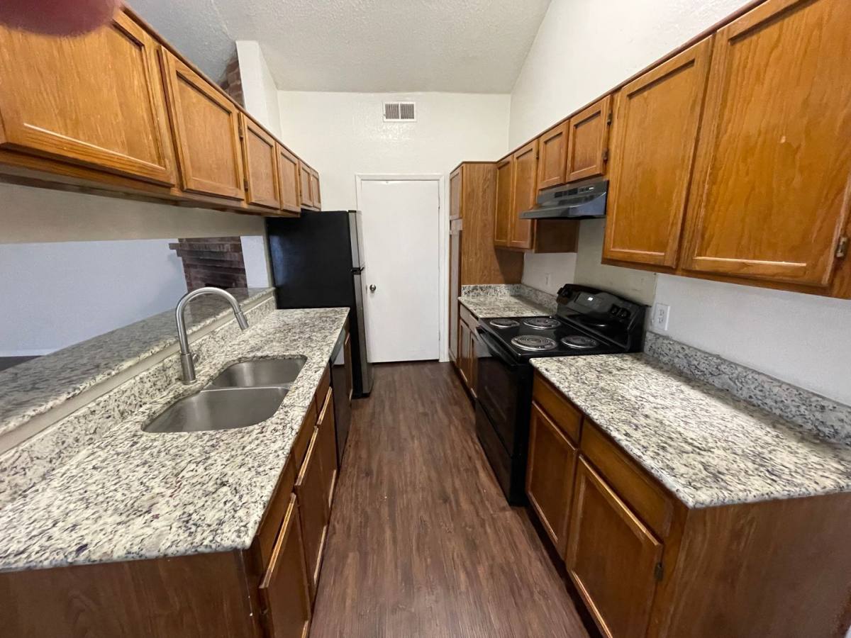 House for rent at 1754 Carrington Dr, Red Oak, TX 75154
