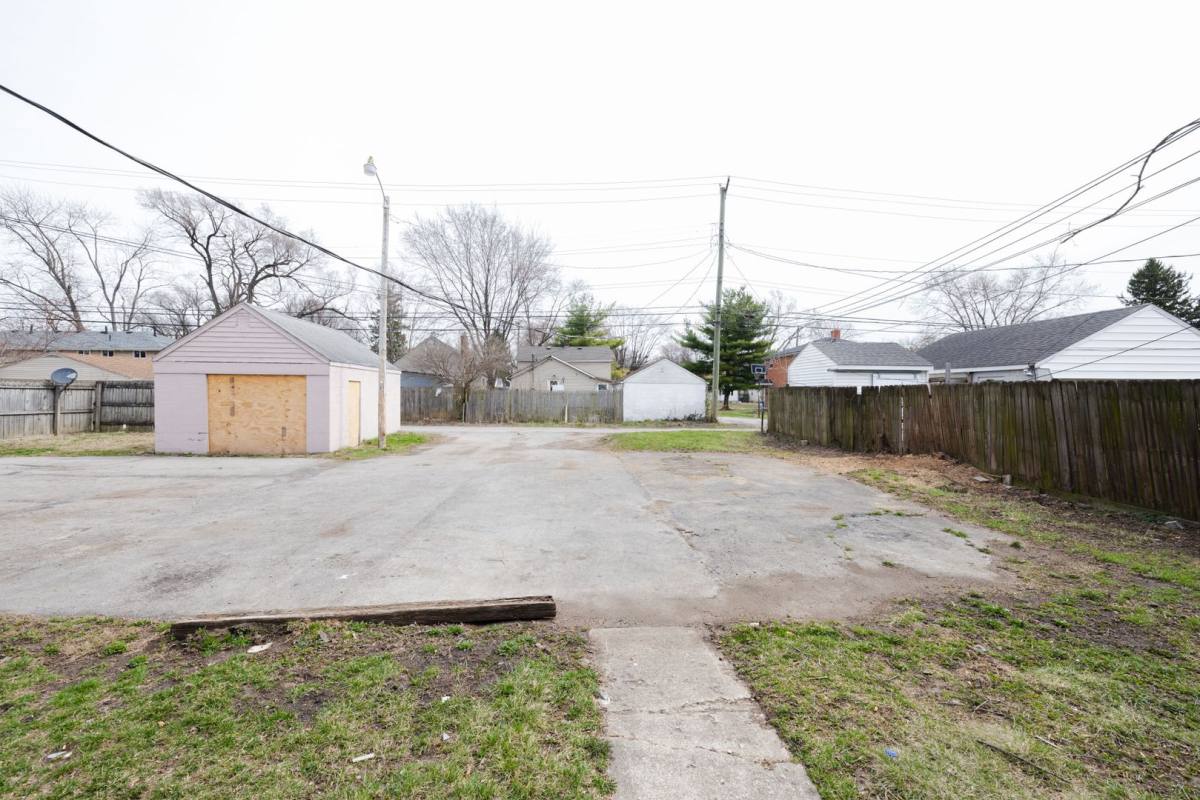 Apartment for rent at 3086-3092 Grasmere Ave, Columbus, OH 43224