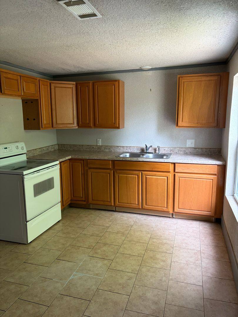House for rent at 2810 Albert Pike, Fort Smith, AR 72901