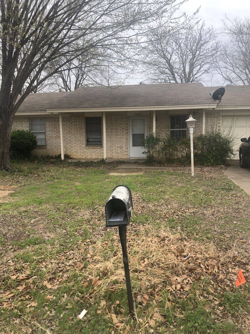 House for rent at 3020 Montclair Place, Denton, TX 76209