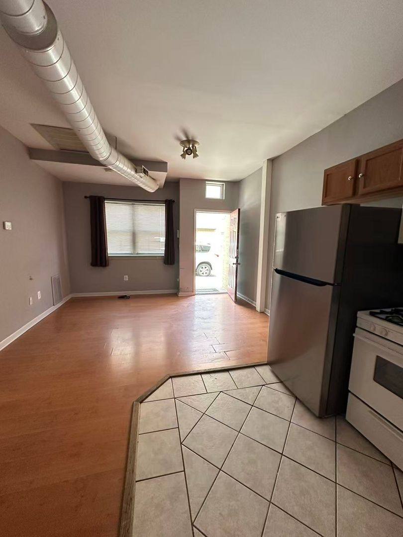 Apartment for rent at 1430 W Master St, Philadelphia, PA 19121