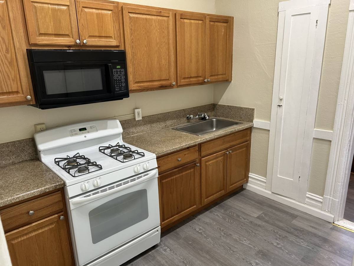 Apartment for rent at 1014 Napa St, Vallejo, CA 94590