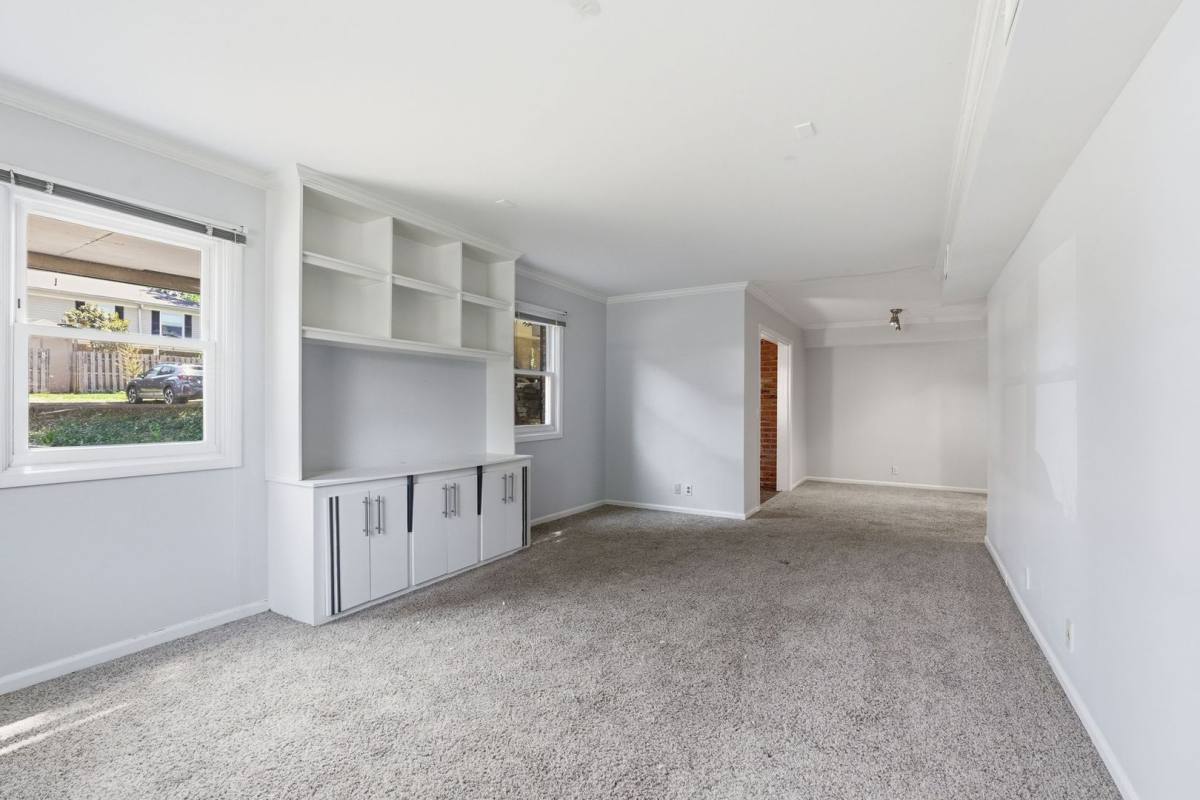Apartment for rent at 5025 Hillsboro Pike #14A, Nashville, TN 37215