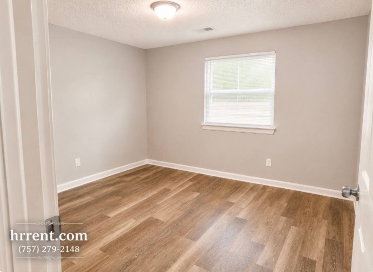 Apartment for rent at 4100 Sail Court, Chesapeake, VA 23321