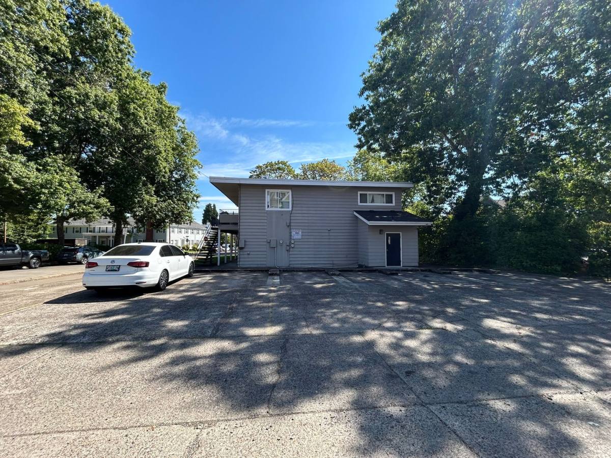 Apartment for rent at 2510 NW Van Buren Ave, Corvallis, OR 97330