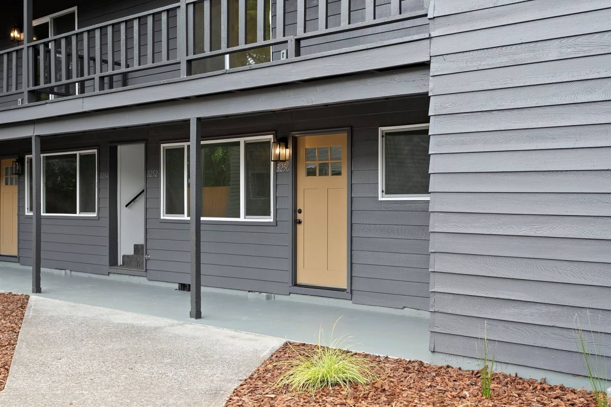 Townhouse for rent at 3240 SE 90th Place, Portland, OR 97266