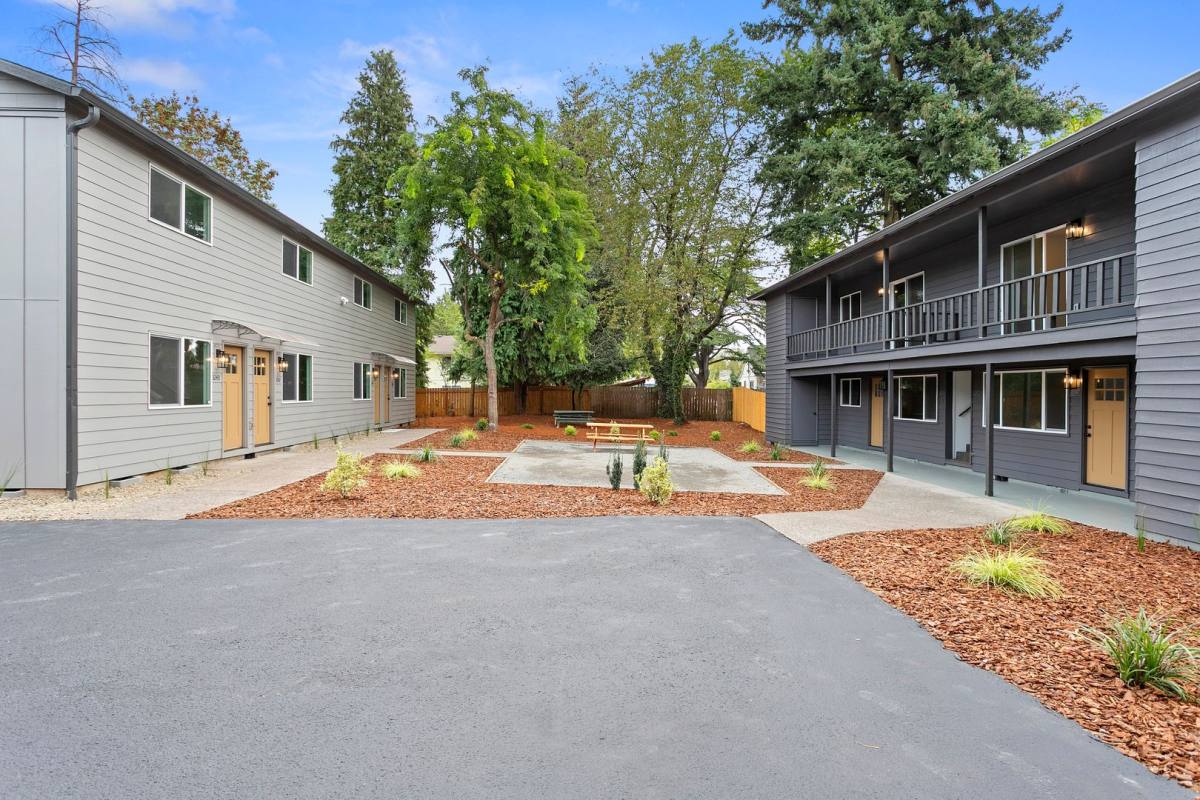 Townhouse for rent at 3240 SE 90th Place, Portland, OR 97266