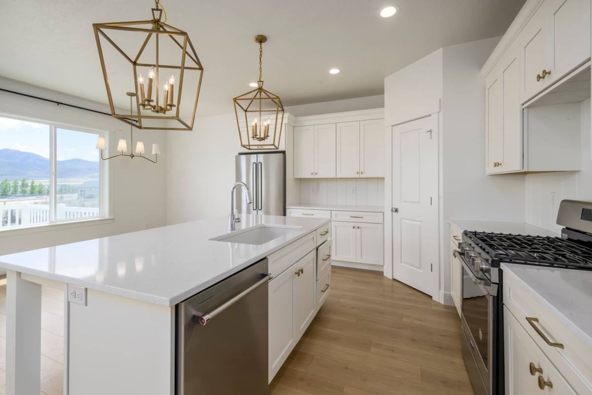 House for rent at 1331 W Quailhill Rd, Saratoga Springs, UT 84045