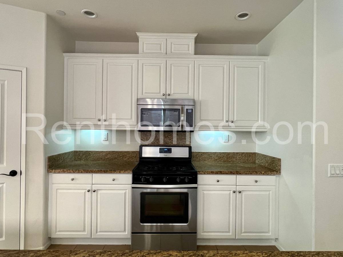 House for rent at 21654 Saddle Bred Lane, Escondido, CA 92029