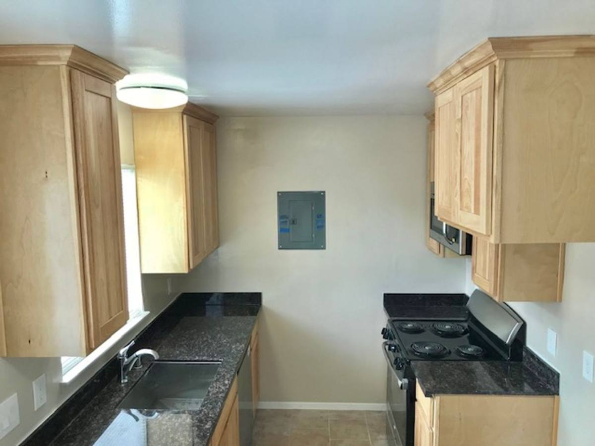 Apartment for rent at 5730 Bayview Ave, Richmond, CA 94804