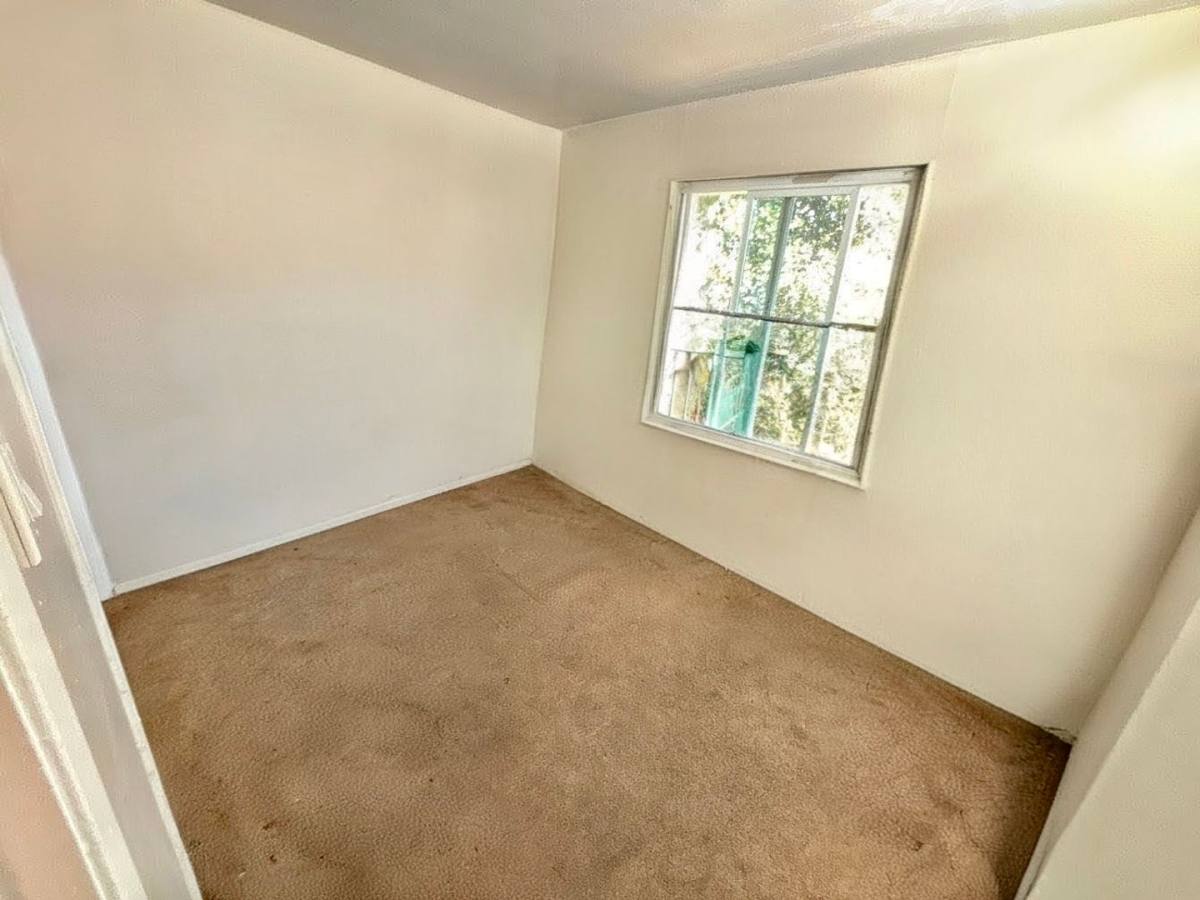 Apartment for rent at 5730 Bayview Ave, Richmond, CA 94804