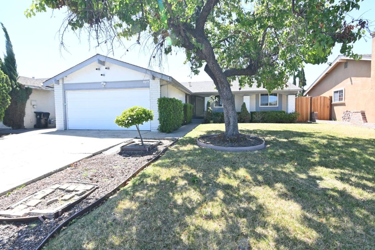 House for rent at 5659 Lathrop Dr, San Jose, CA 95123