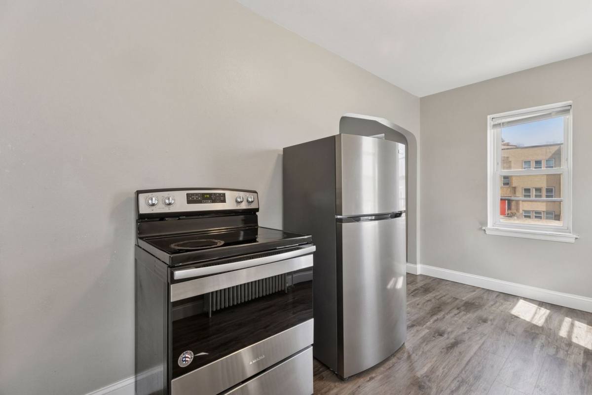 Apartment for rent at 969 Smith Ave S, Saint Paul, MN 55118