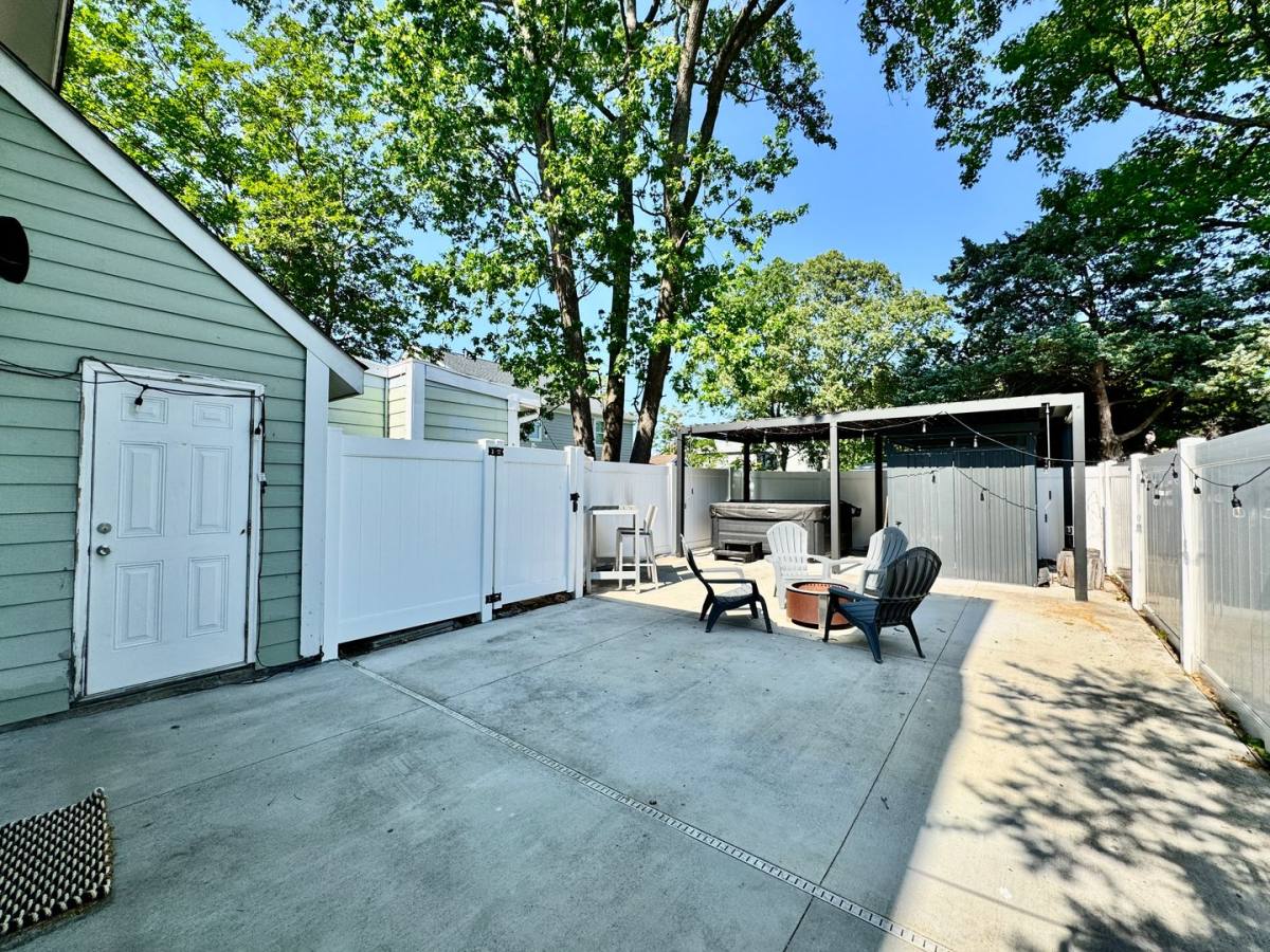 Townhouse for rent at 1509 Cypress Ave, Virginia Beach, VA 23451