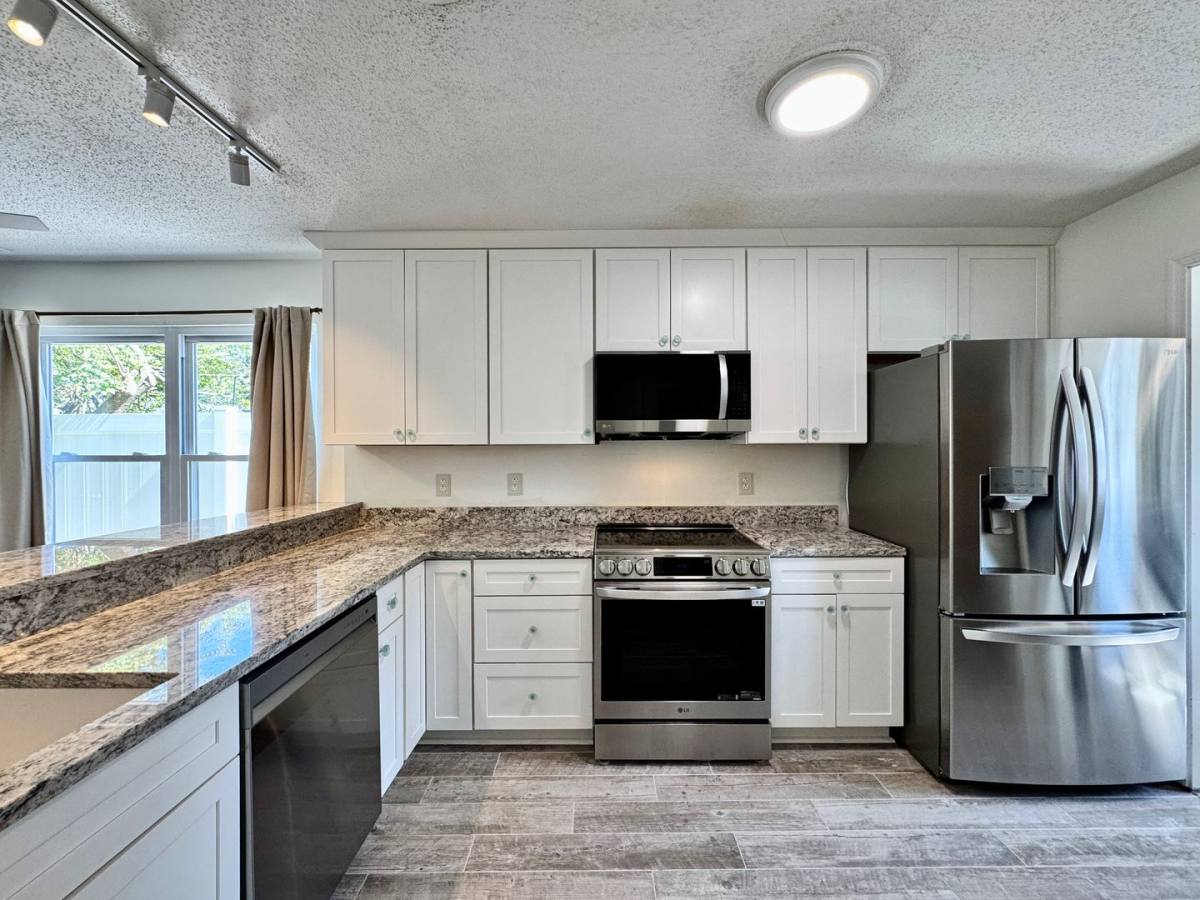 Townhouse for rent at 1509 Cypress Ave, Virginia Beach, VA 23451