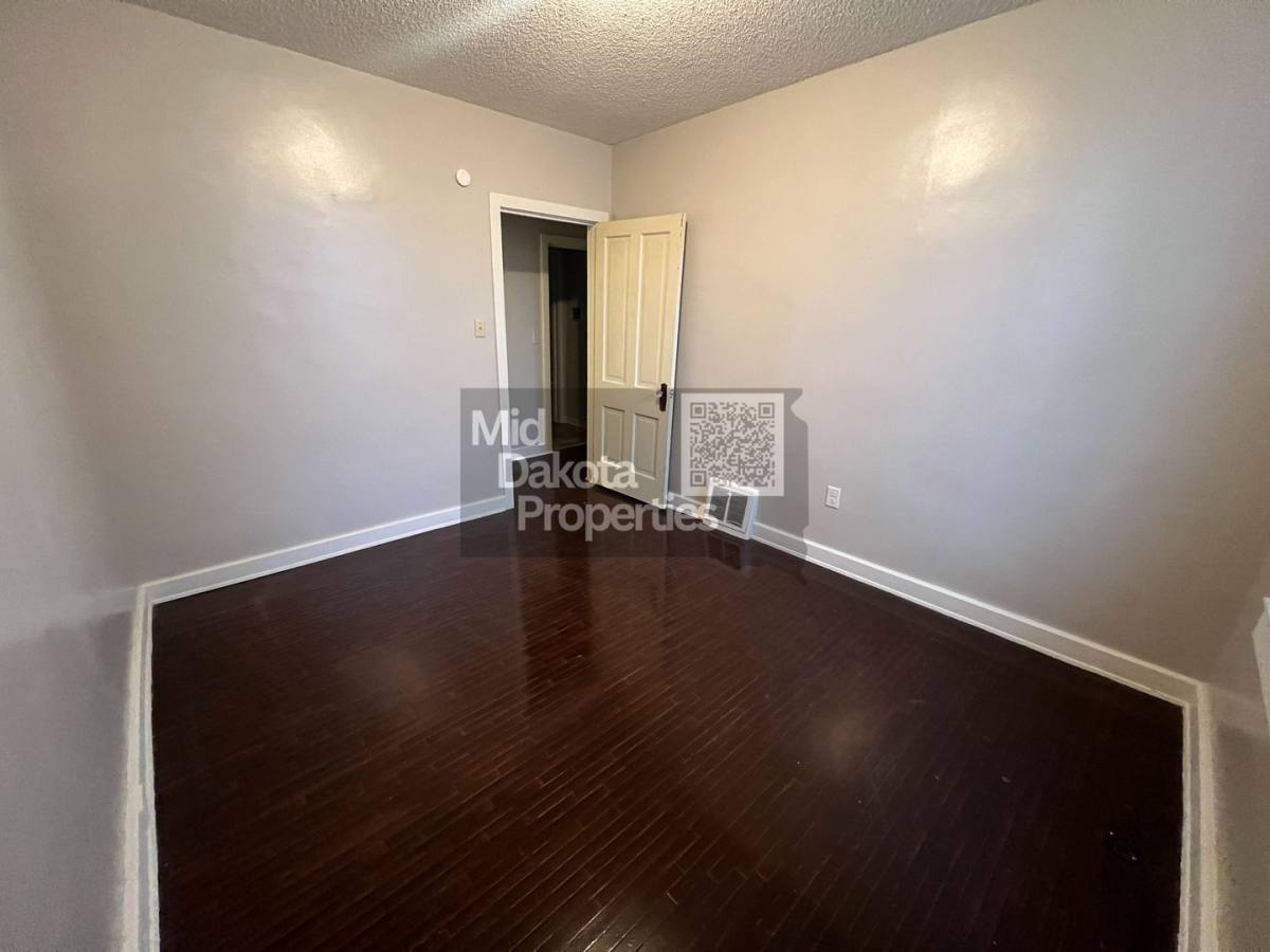 House for rent at 523 W 2nd Ave, Mitchell, SD 57301