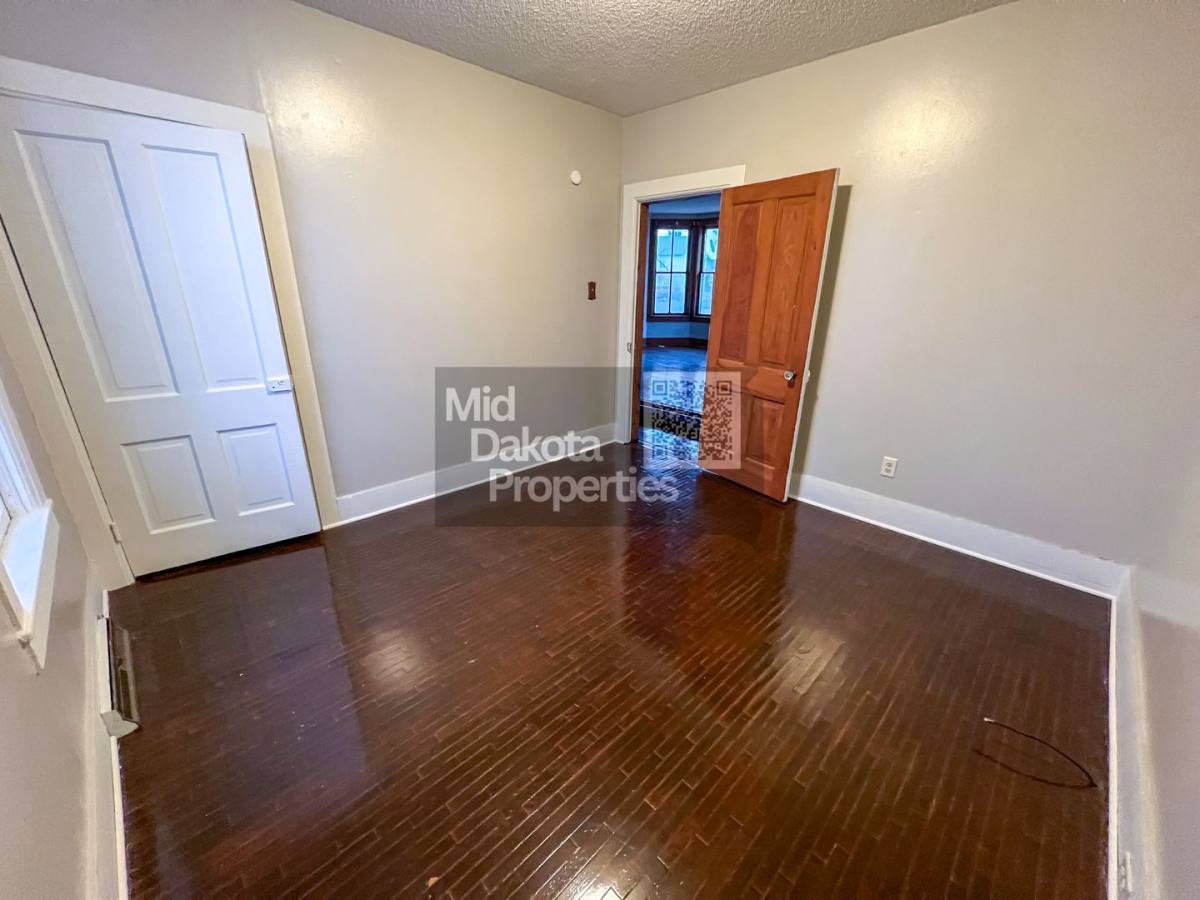 House for rent at 523 W 2nd Ave, Mitchell, SD 57301