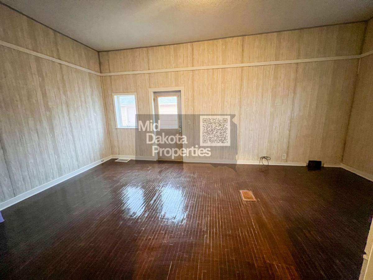 House for rent at 523 W 2nd Ave, Mitchell, SD 57301