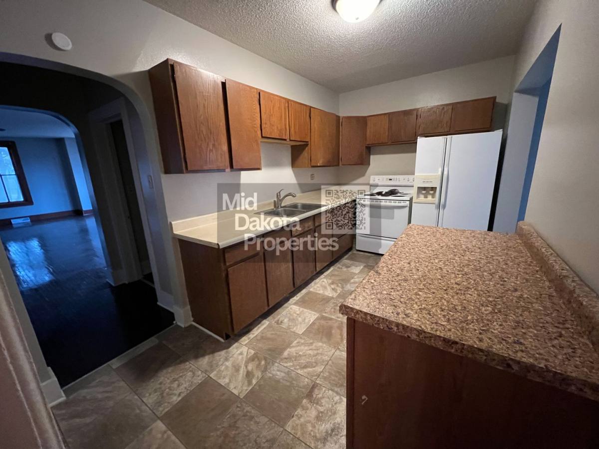 House for rent at 523 W 2nd Ave, Mitchell, SD 57301
