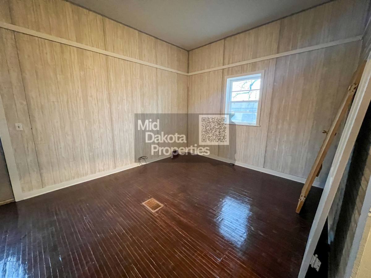 House for rent at 523 W 2nd Ave, Mitchell, SD 57301