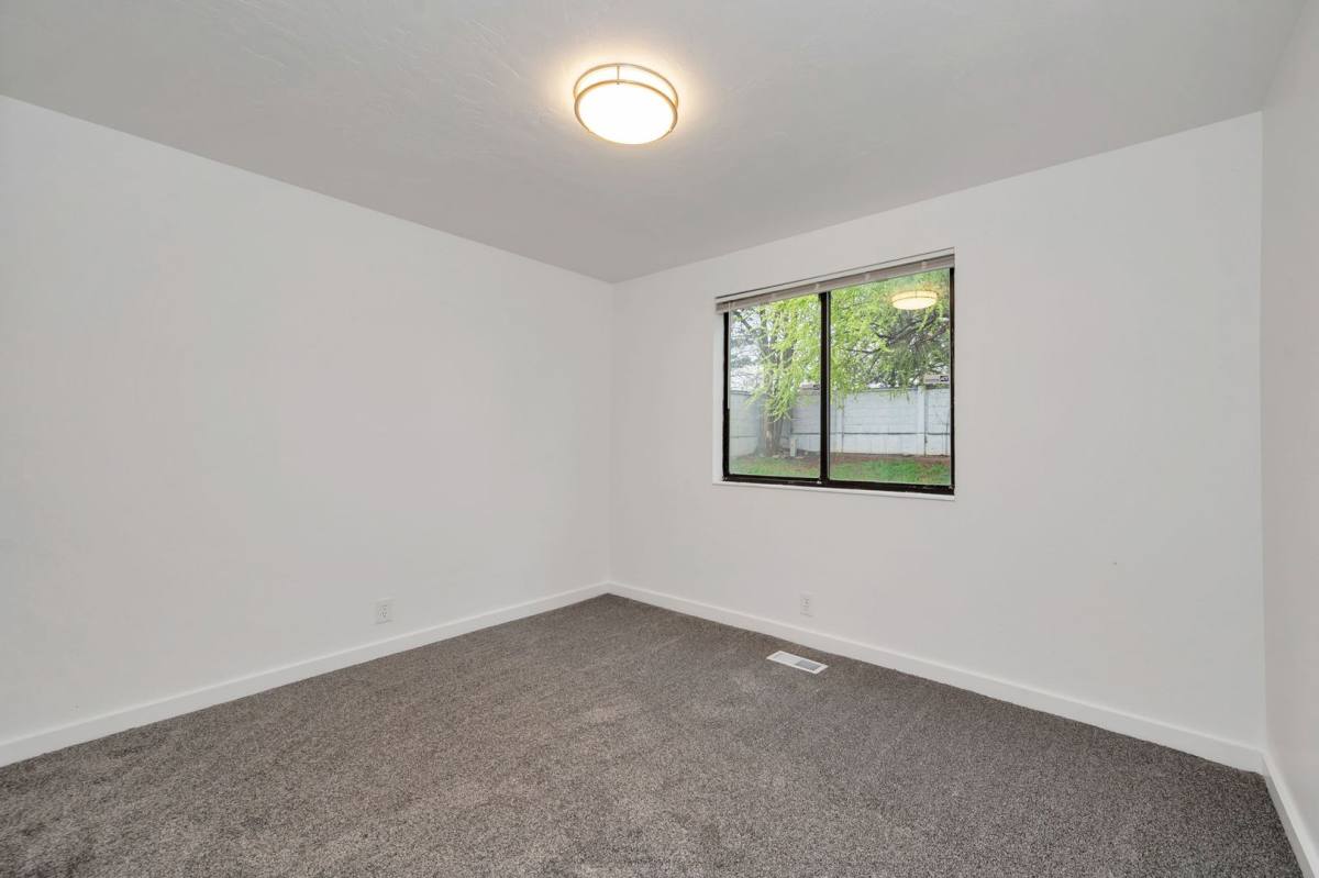 Apartment for rent at 5643 W 3980 S, West Valley City, UT 84128