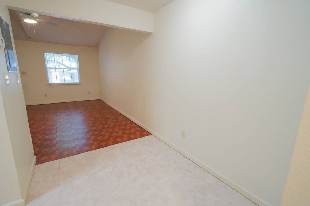 Townhouse for rent at 2335 Parrot Lane, Tallahassee, FL 32303