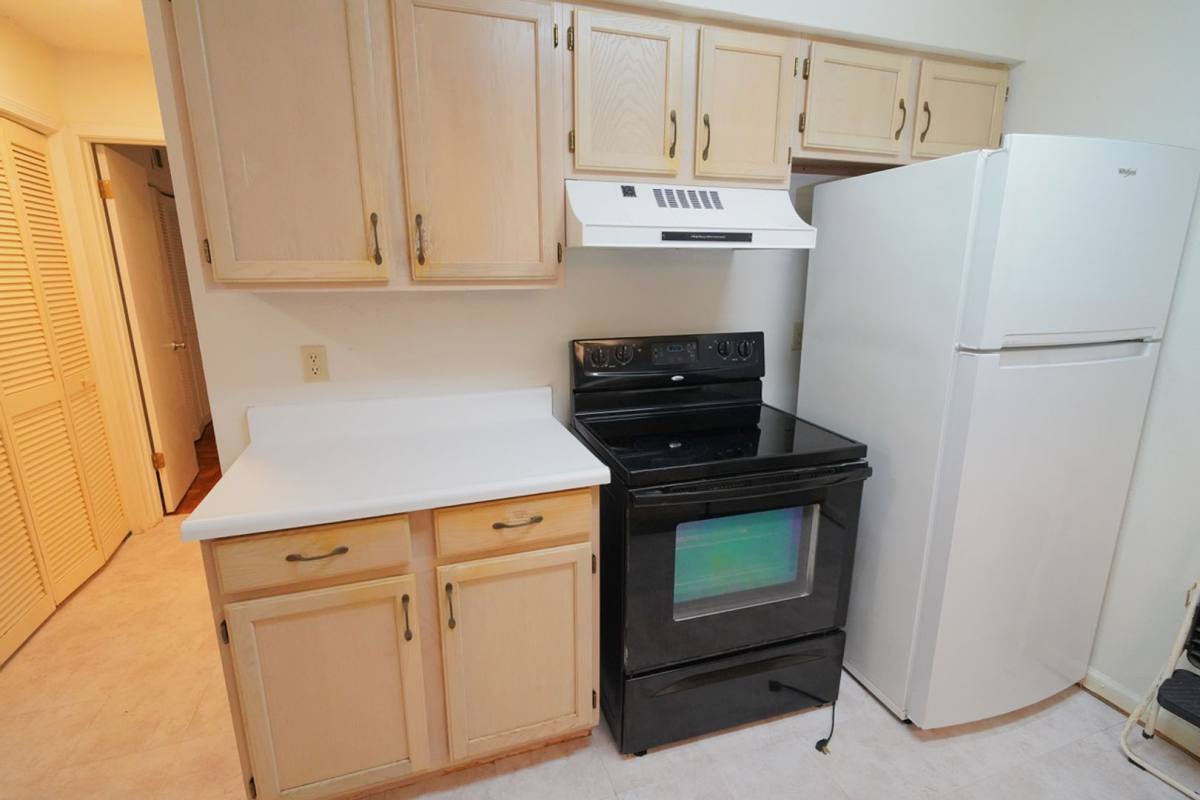 Townhouse for rent at 2335 Parrot Lane, Tallahassee, FL 32303
